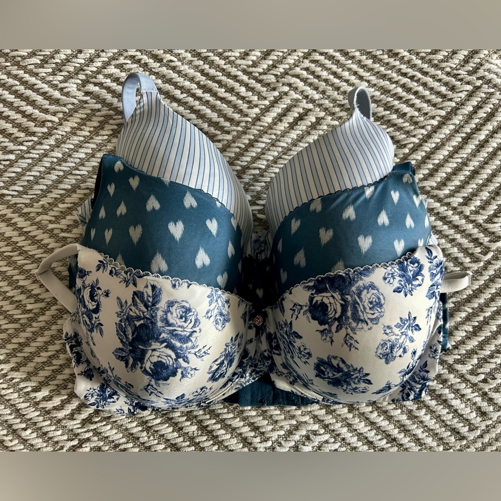 Victoria’s Secret Set of 3 Full Coverage Demi Bra Size 38 DD(E)